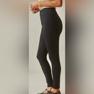 AMERICAN GIANT
SIZE 10
PONTE SLIM PANT